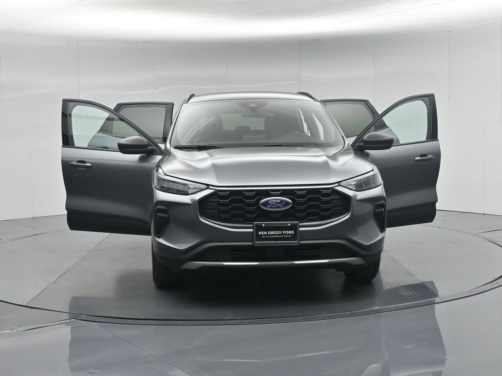 Certified 2025 Ford Escape ST-Line AWD/4WD image 26