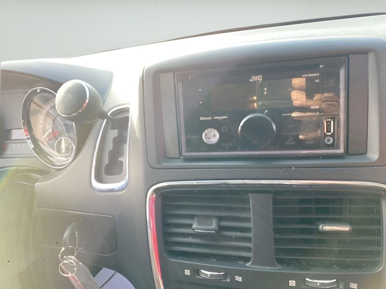 Used 2016 Dodge Grand Caravan SXT FWD image 45