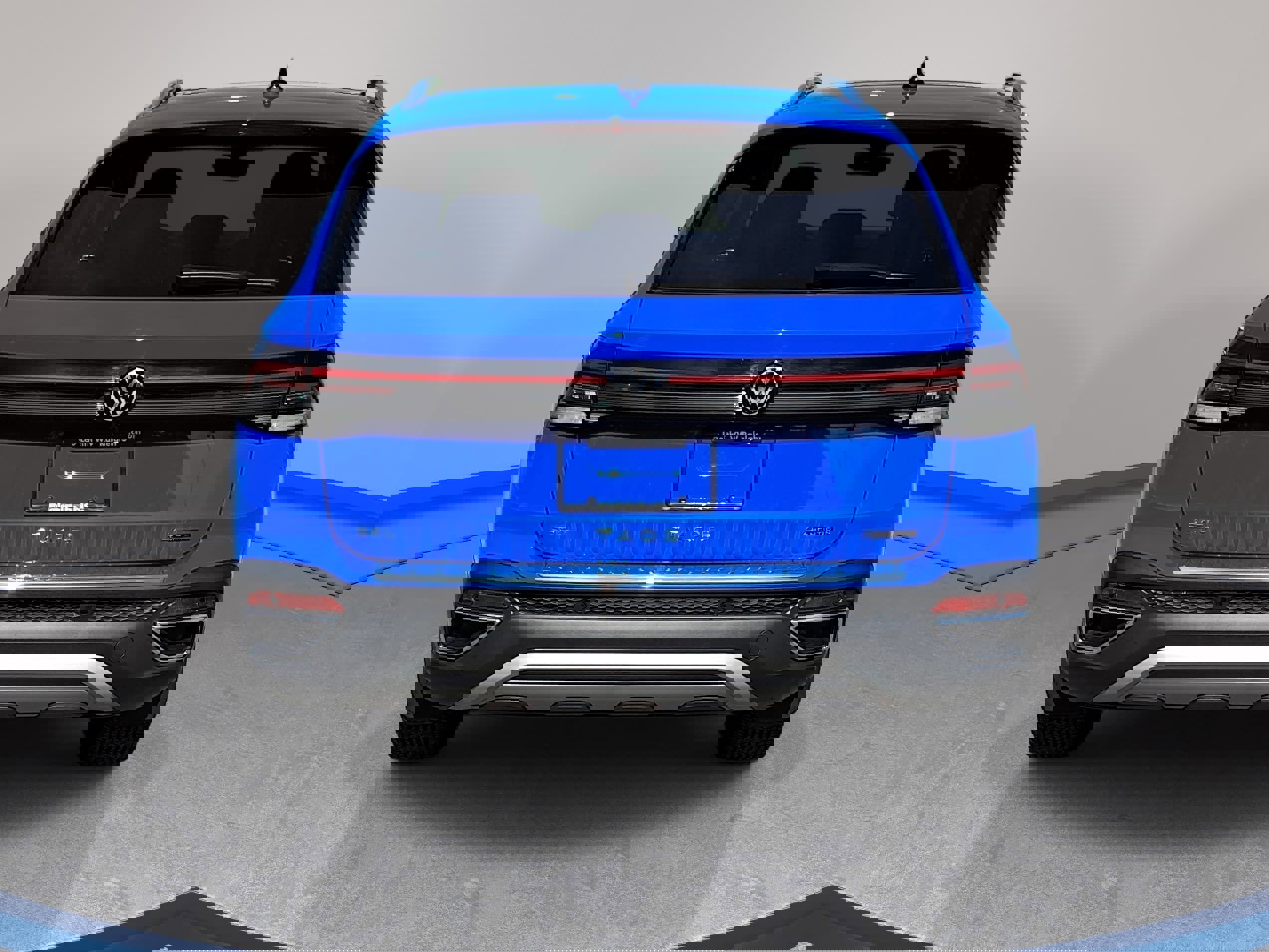 Certified 2025 Volkswagen Taos SEL AWD/4WD image 6