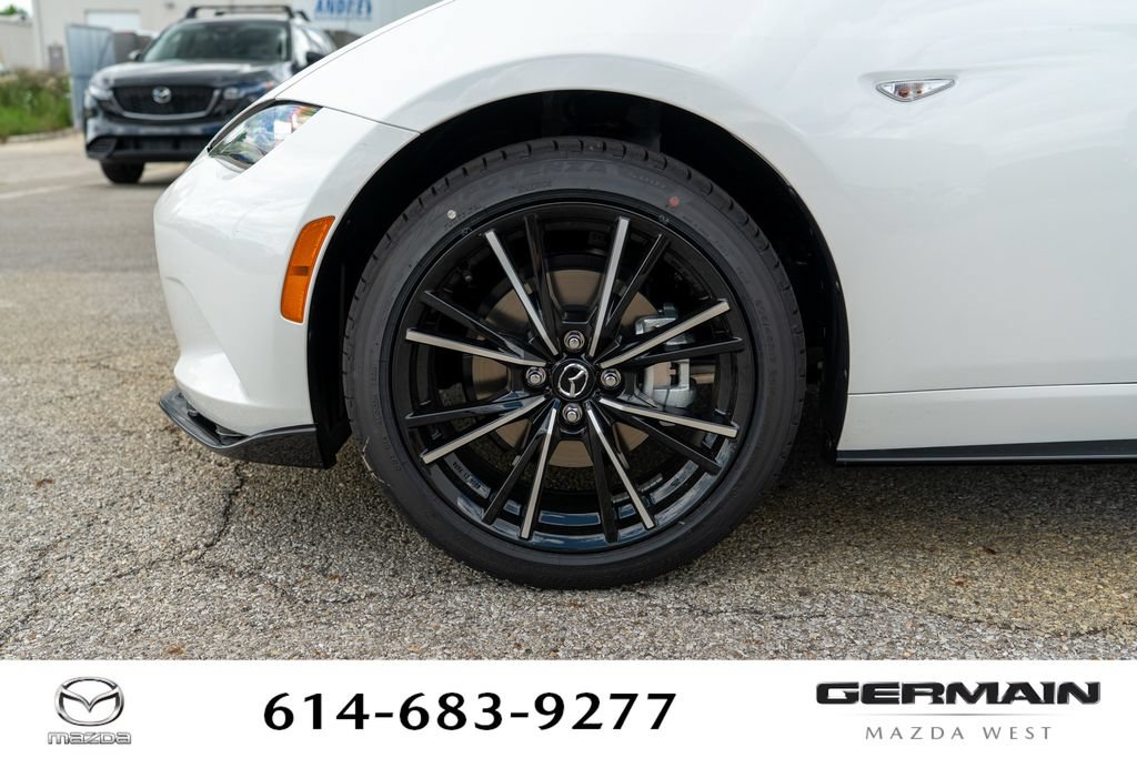 New 2026 MAZDA MX-5 Miata RF Grand Touring w/ Appearance Package RWD image 16