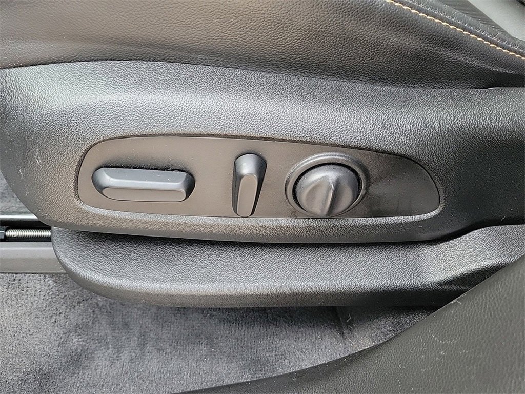 Used 2020 Chevrolet Traverse Premier w/ LPO, Floor Liner Package image 18