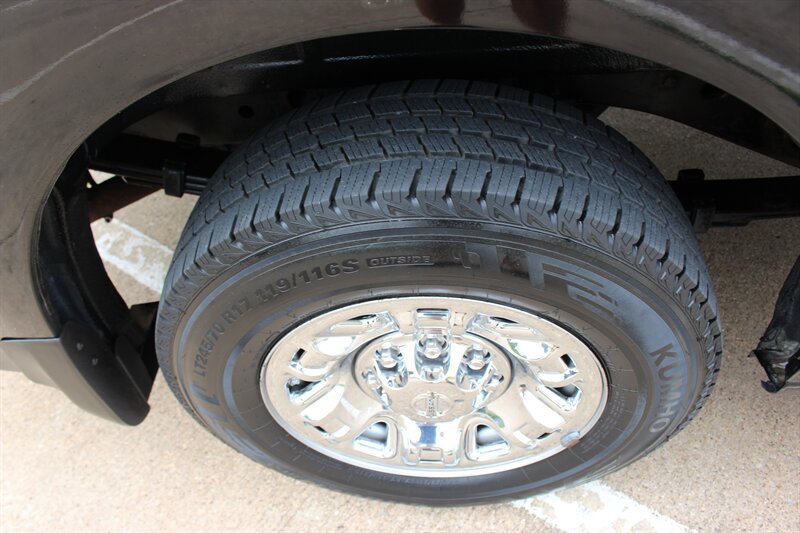 Used 2015 Nissan NV 3500 SL w/ Technology Package RWD image 42