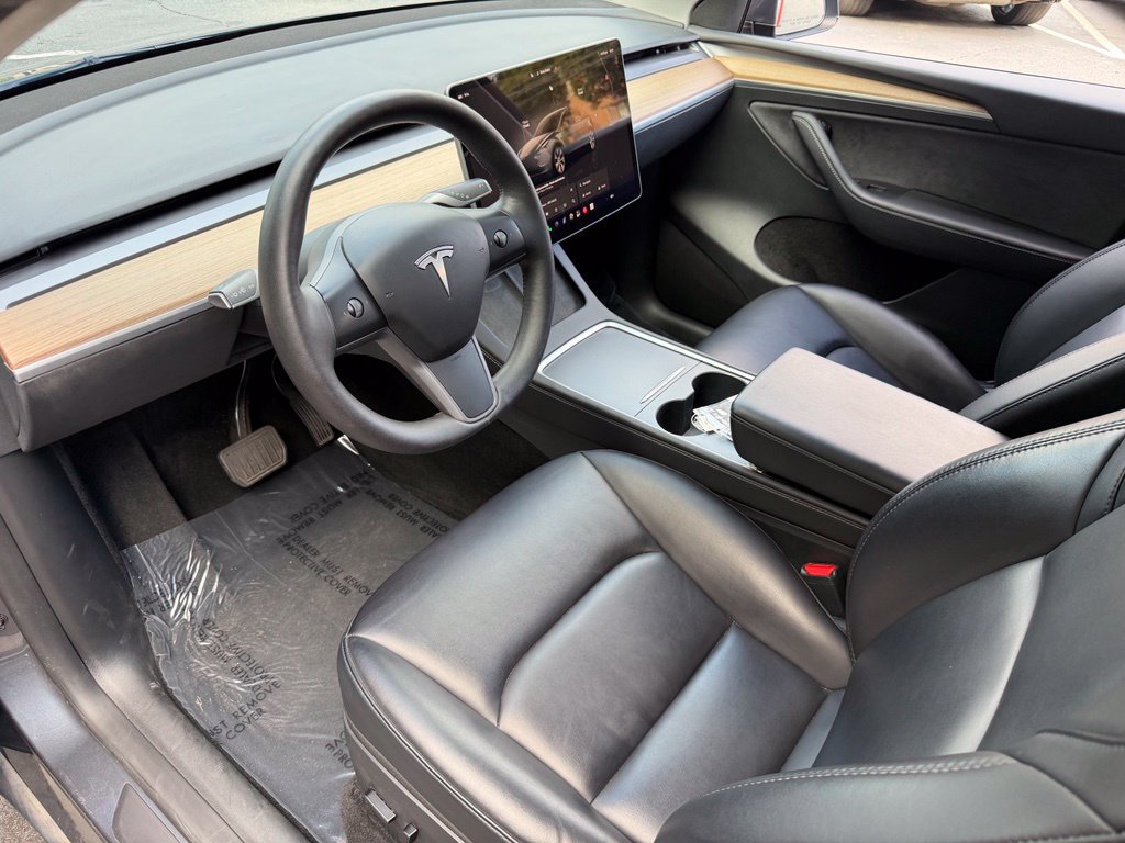 Used 2023 Tesla Model Y 2WD image 24