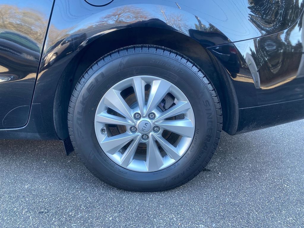 Used 2018 Kia Sedona L image 31