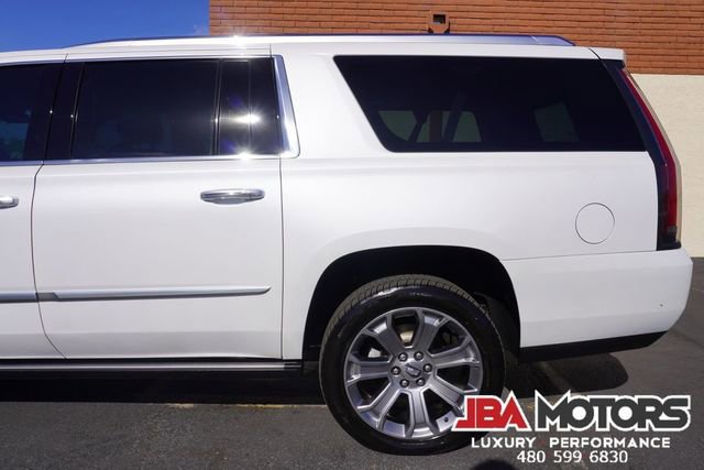Used 2020 Cadillac Escalade ESV Platinum image 26