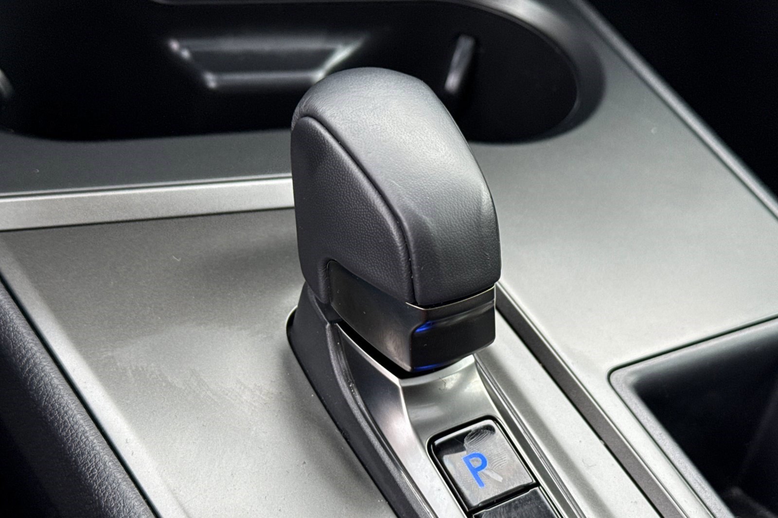 Certified 2025 Lexus UX 300h FWD w/ Accessory Package (Z2) image 17