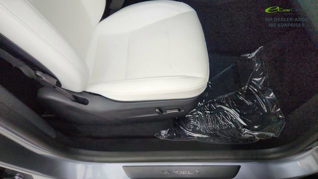 Used 2026 Tesla Model Y Long Range image 21