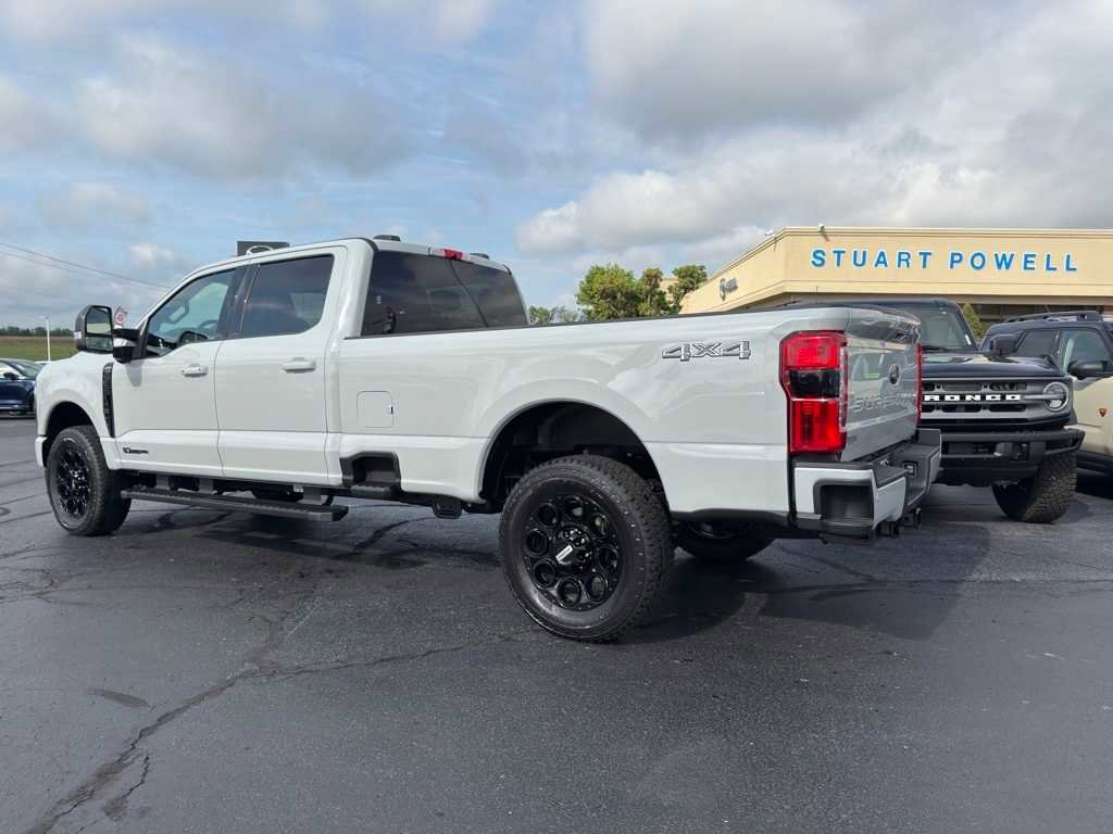 New 2026 Ford F250 Lariat w/ Black Appearance Package image 30