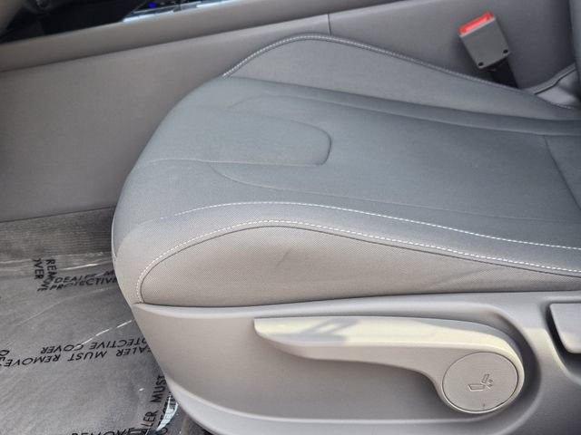 Certified 2025 Hyundai Elantra SEL FWD image 23