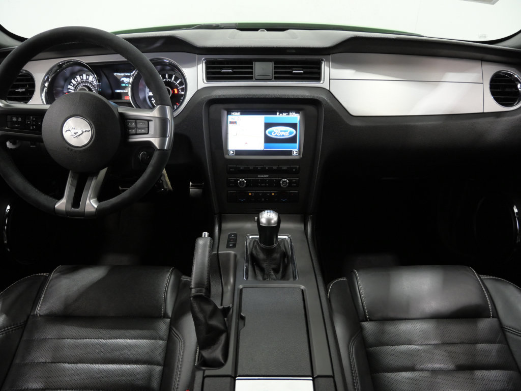 Used 2013 Ford Mustang GT Premium w/ Electronics Pkg RWD image 12