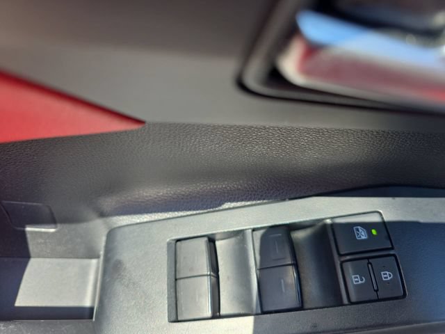 Used 2021 Toyota Highlander XSE FWD image 28