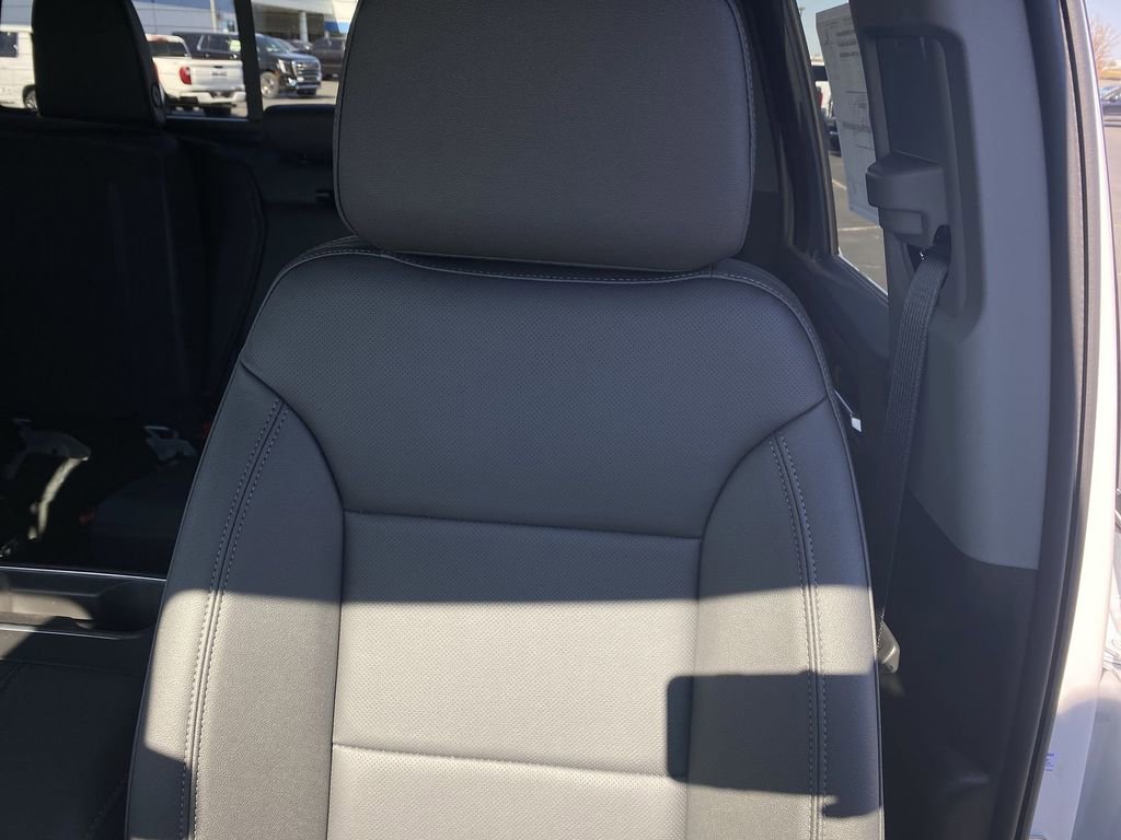 New 2026 GMC Sierra 3500 SLT w/ SLT Convenience Package image 34