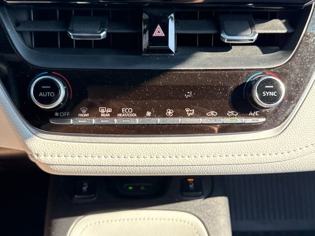 Used 2019 Toyota Corolla XSE image 30