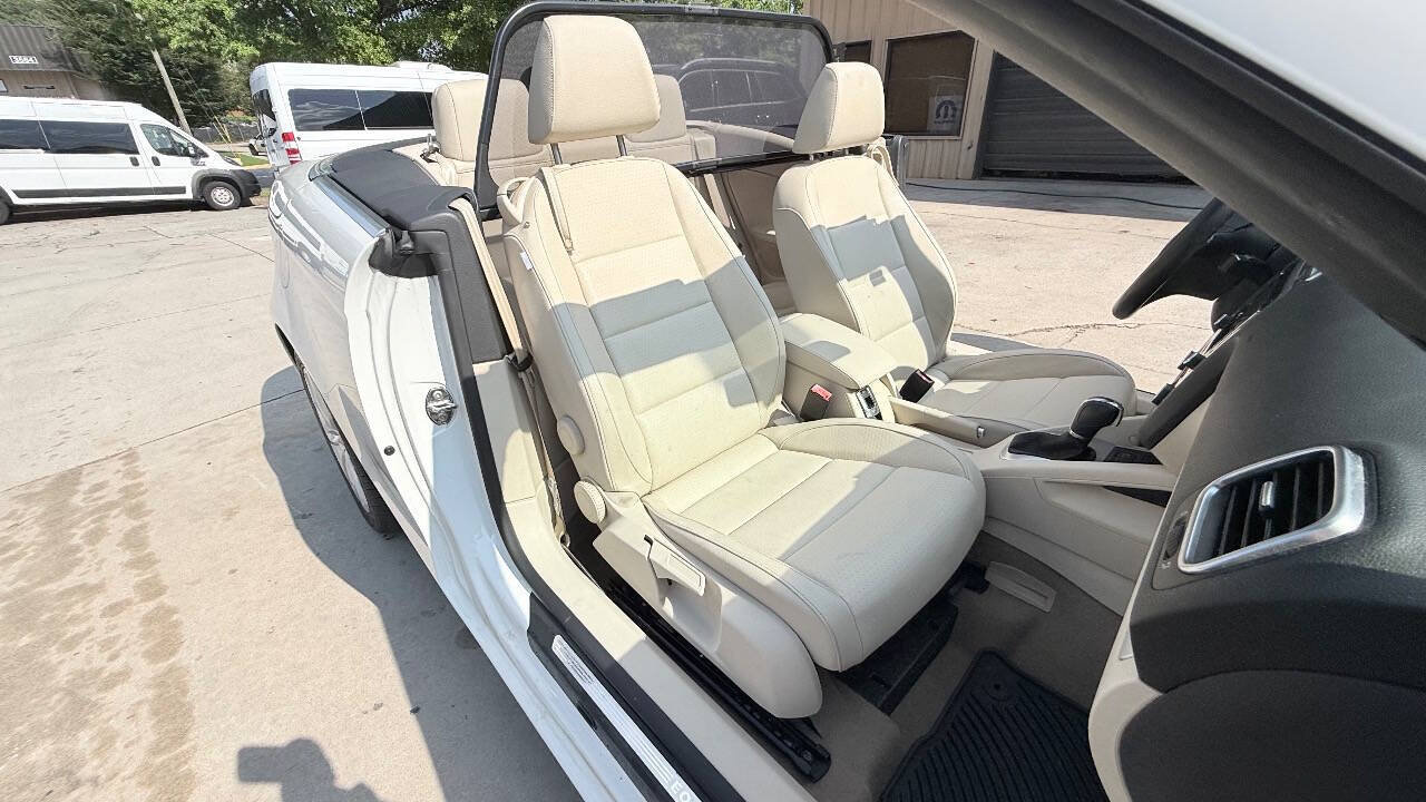 Used 2012 Volkswagen Eos Komfort FWD image 46