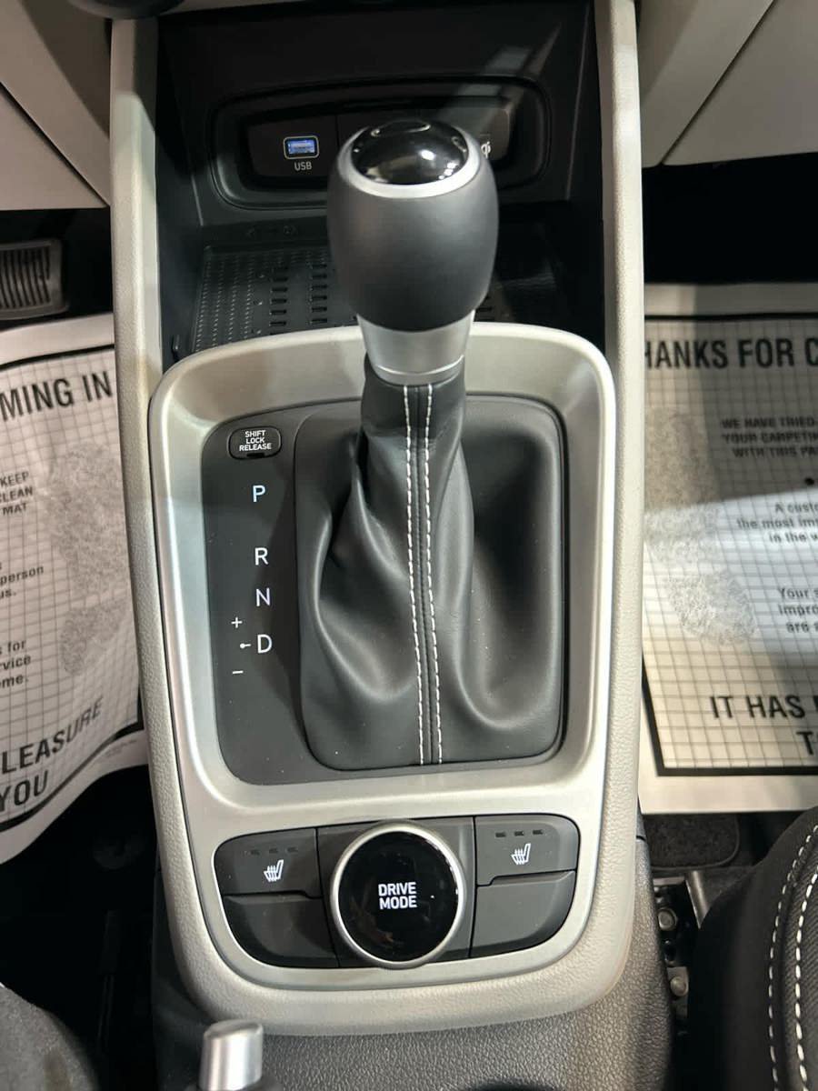 New 2026 Hyundai Venue SEL FWD image 8
