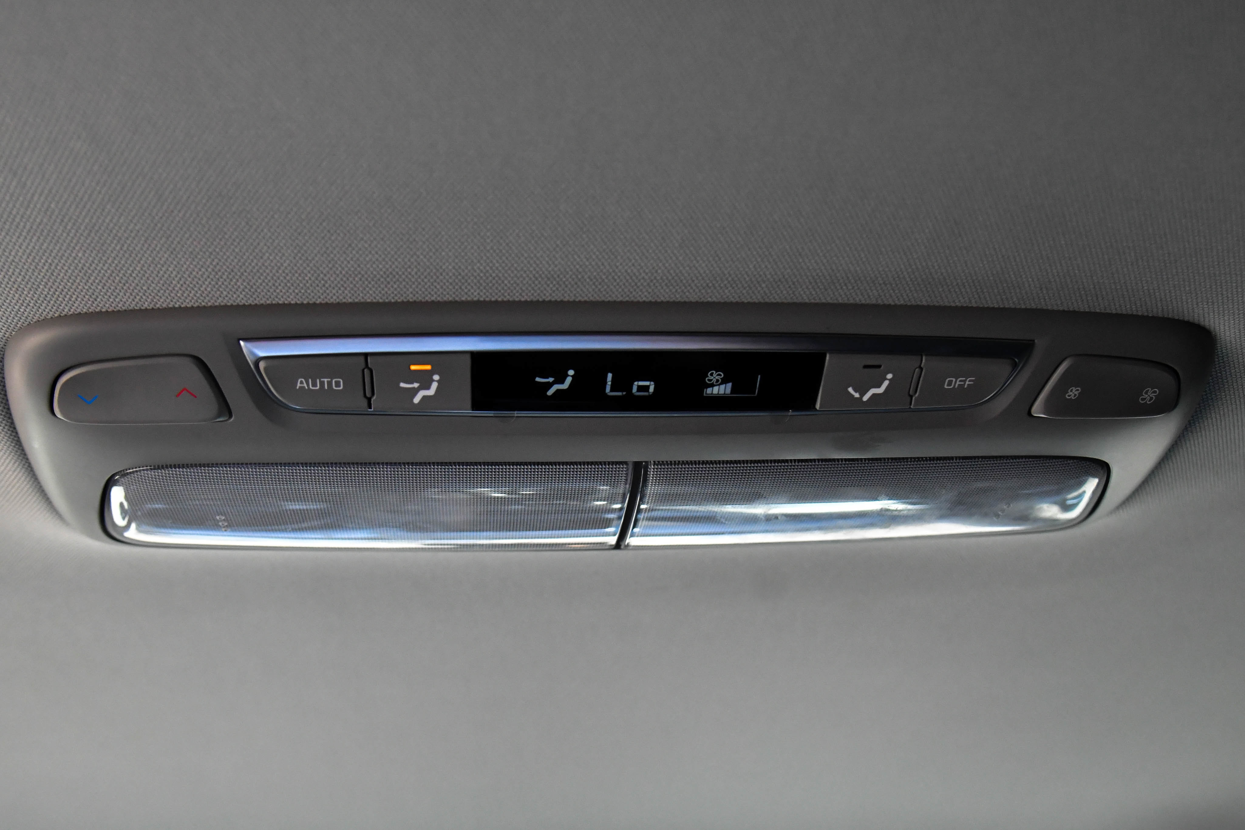 Used 2022 Kia Telluride LX image 37