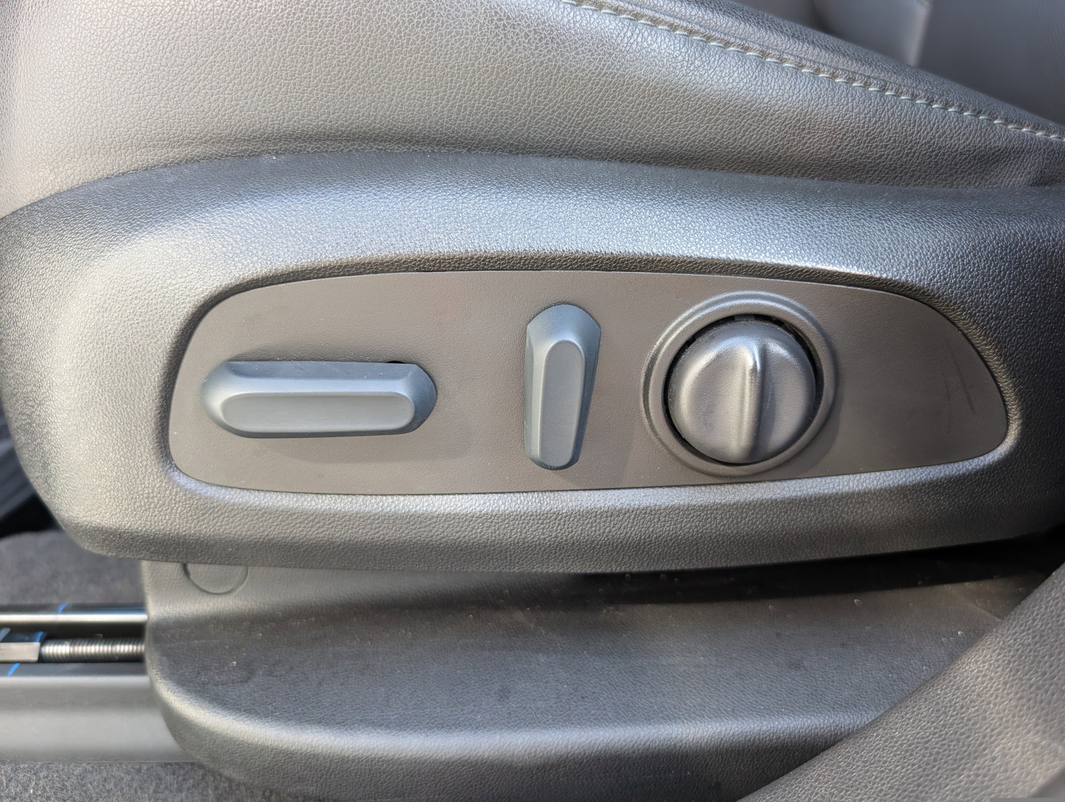 Used 2022 Chevrolet Blazer LT image 16