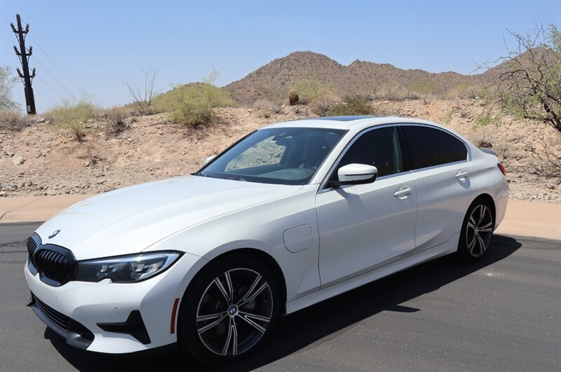 Used 2021 BMW 330e w/ Driving Assistance Package RWD image 5