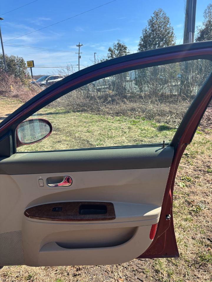 Used 2006 Buick LaCrosse CXL w/ Driver Confidence Package image 26