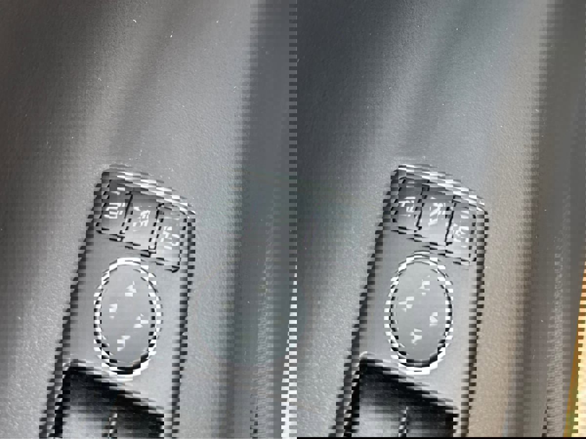 Used 2020 Tesla Model X Long Range image 35