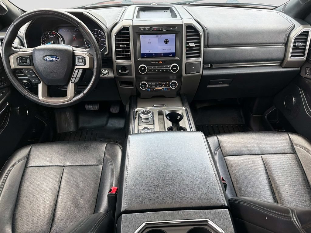 Used 2020 Ford Expedition XLT w/ Equipment Group 202A AWD/4WD image 16