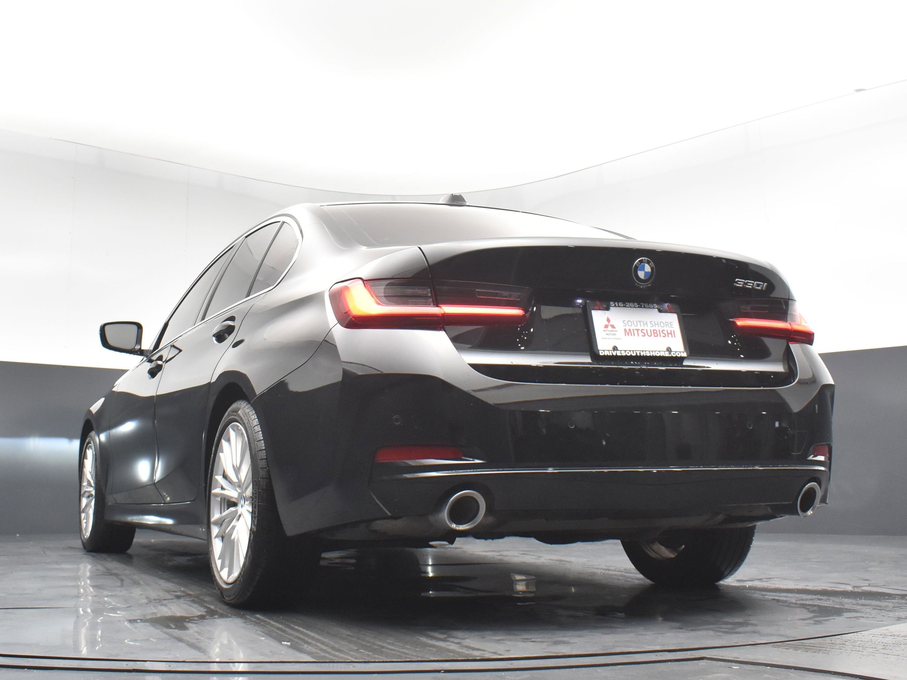 Used 2024 BMW 330i Sedan w/ Convenience Package image 24