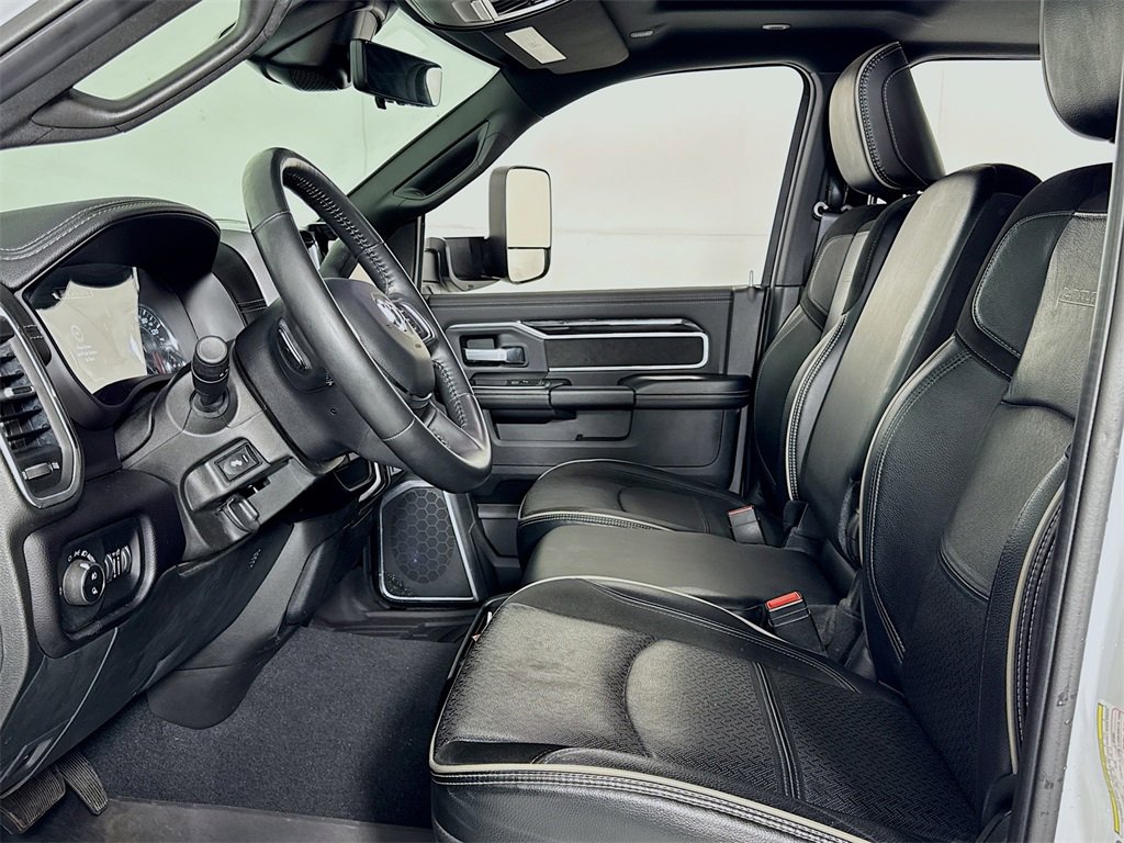 Used 2022 RAM 3500 Laramie w/ Night Edition image 12