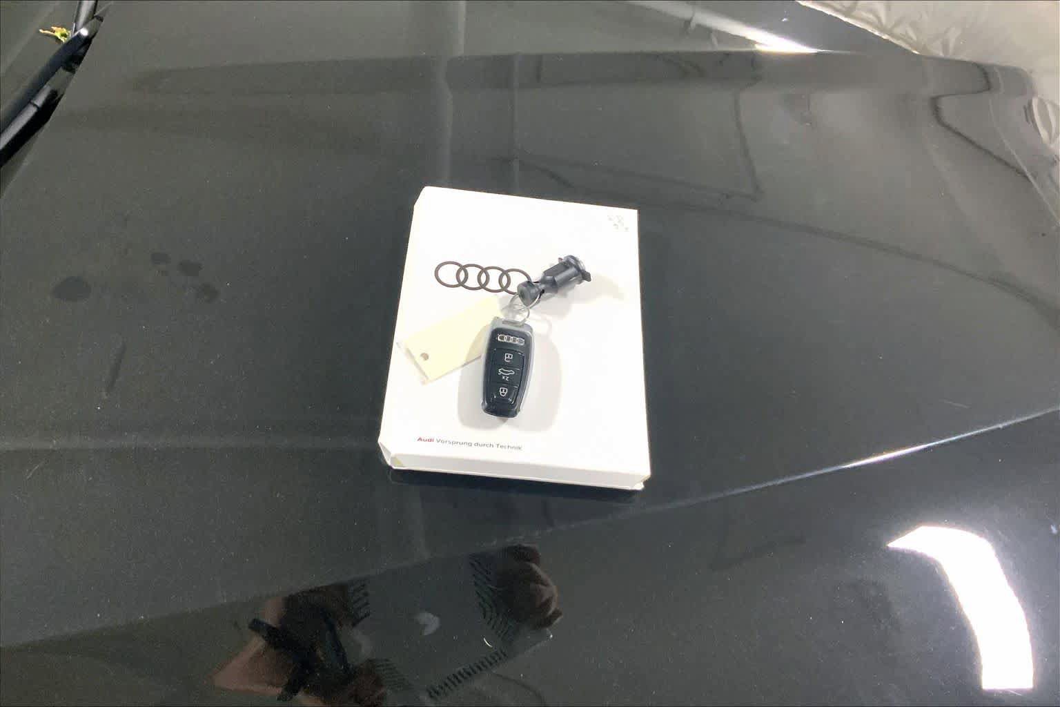 Used 2022 Audi e-tron Premium Plus AWD/4WD image 14