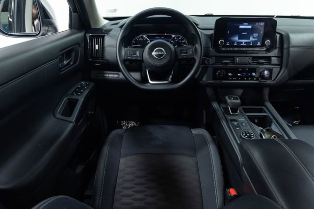 Used 2024 Nissan Pathfinder S w/ Cargo Package image 3