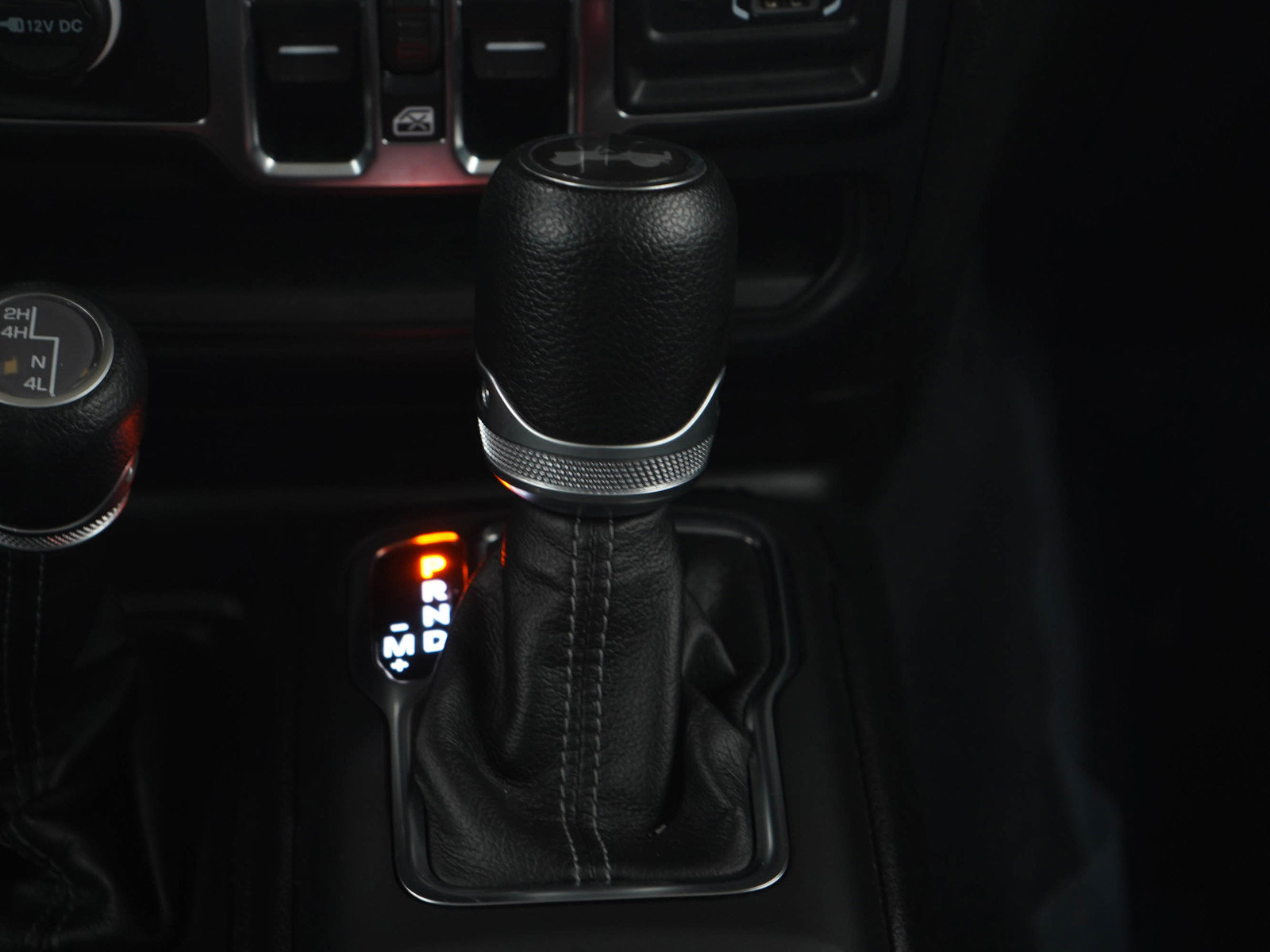 Used 2024 Jeep Wrangler Sahara image 20