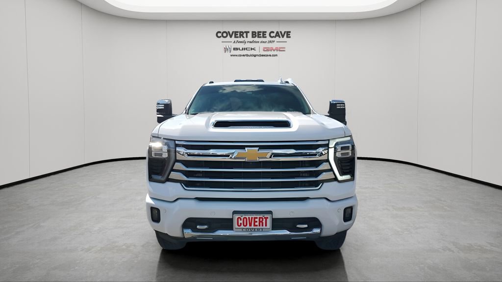 Used 2024 Chevrolet Silverado 2500 High Country w/ Technology Package image 2
