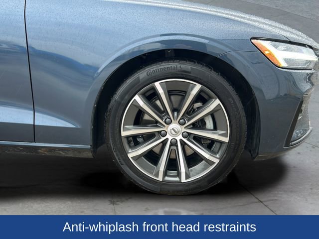 Used 2022 Volvo S60 B5 Inscription image 27