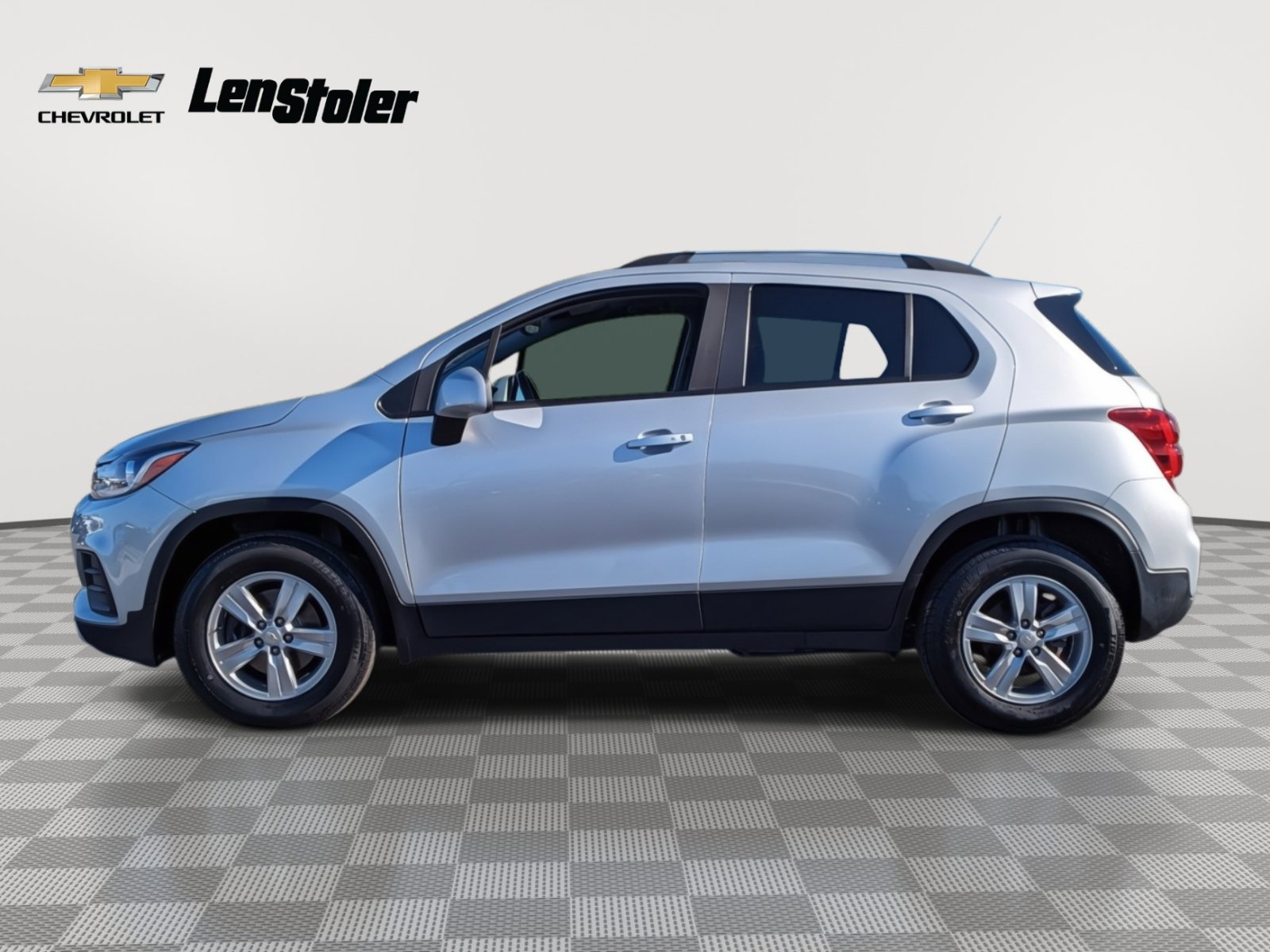 Used 2022 Chevrolet Trax LT w/ LT Convenience Package image 3