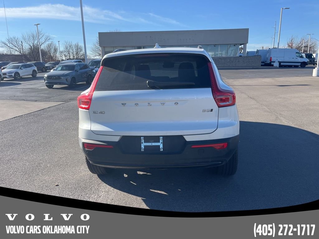 Certified 2025 Volvo XC40 B5 Plus image 6