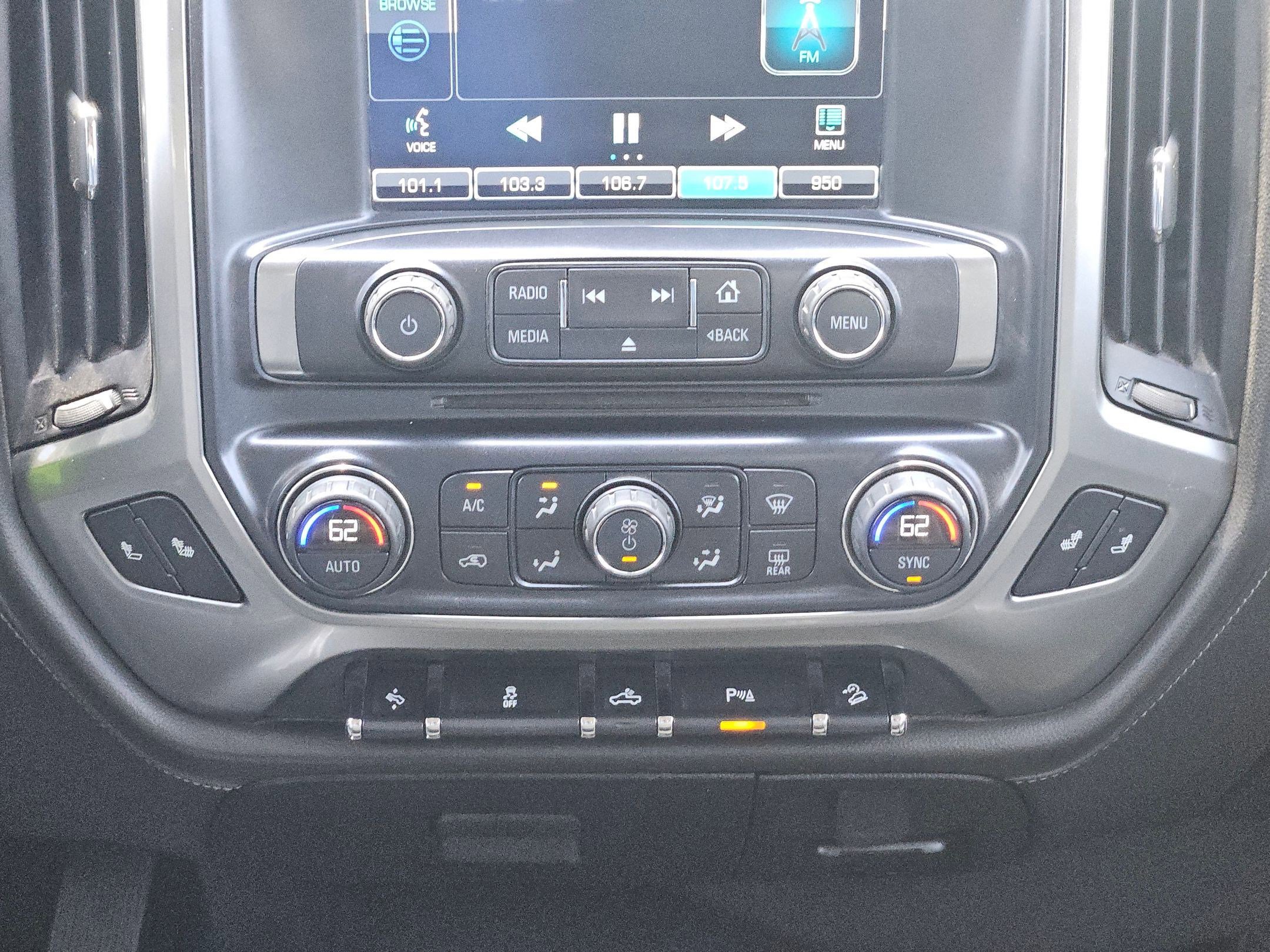 Used 2015 Chevrolet Silverado 1500 LTZ AWD/4WD image 19