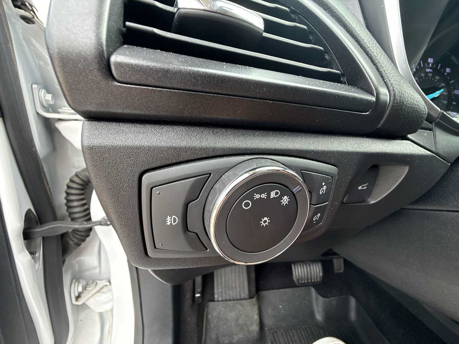 Used 2019 Ford Fusion Energi Titanium FWD image 17