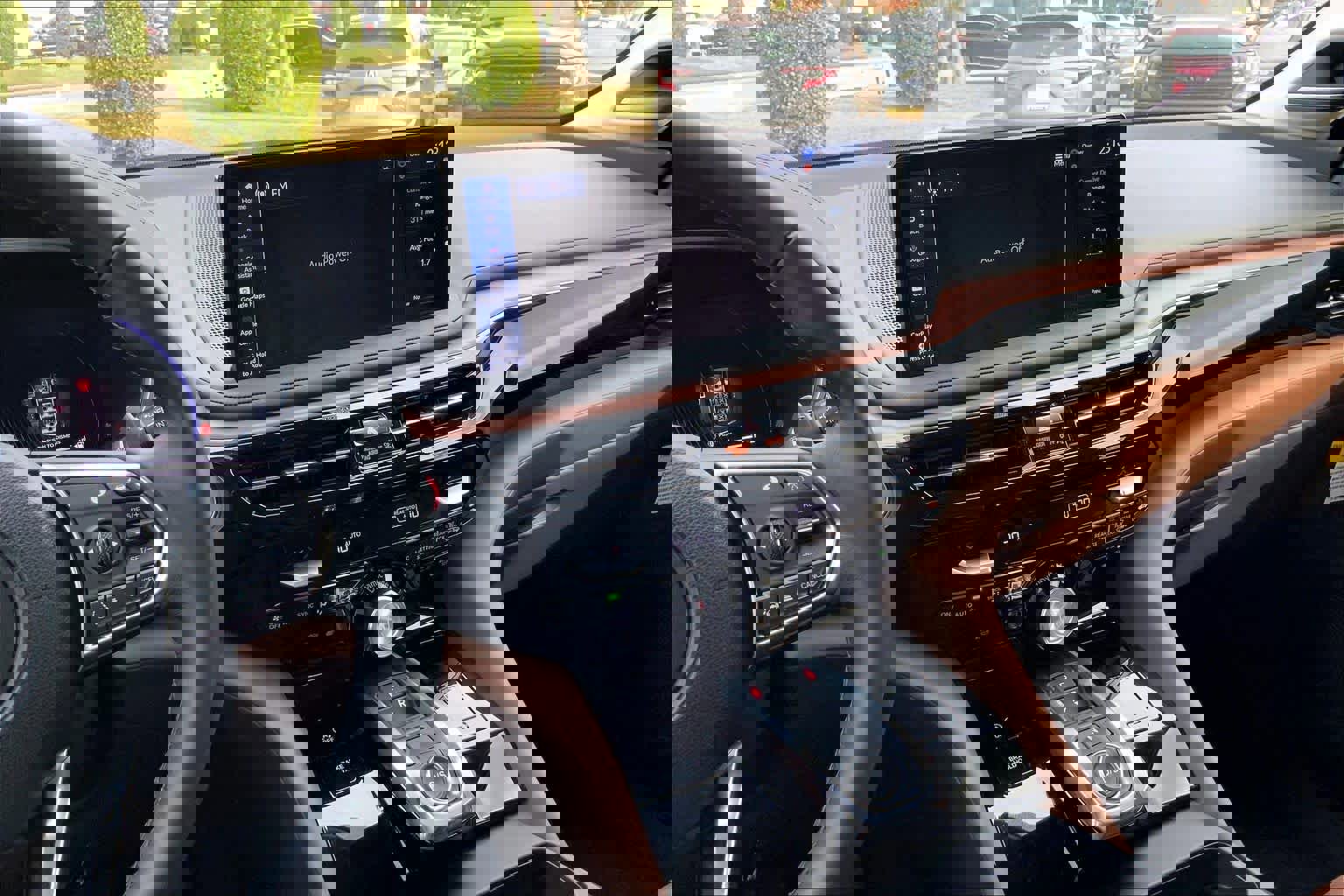 Certified 2025 Acura MDX SH-AWD w/ Technology Package image 6