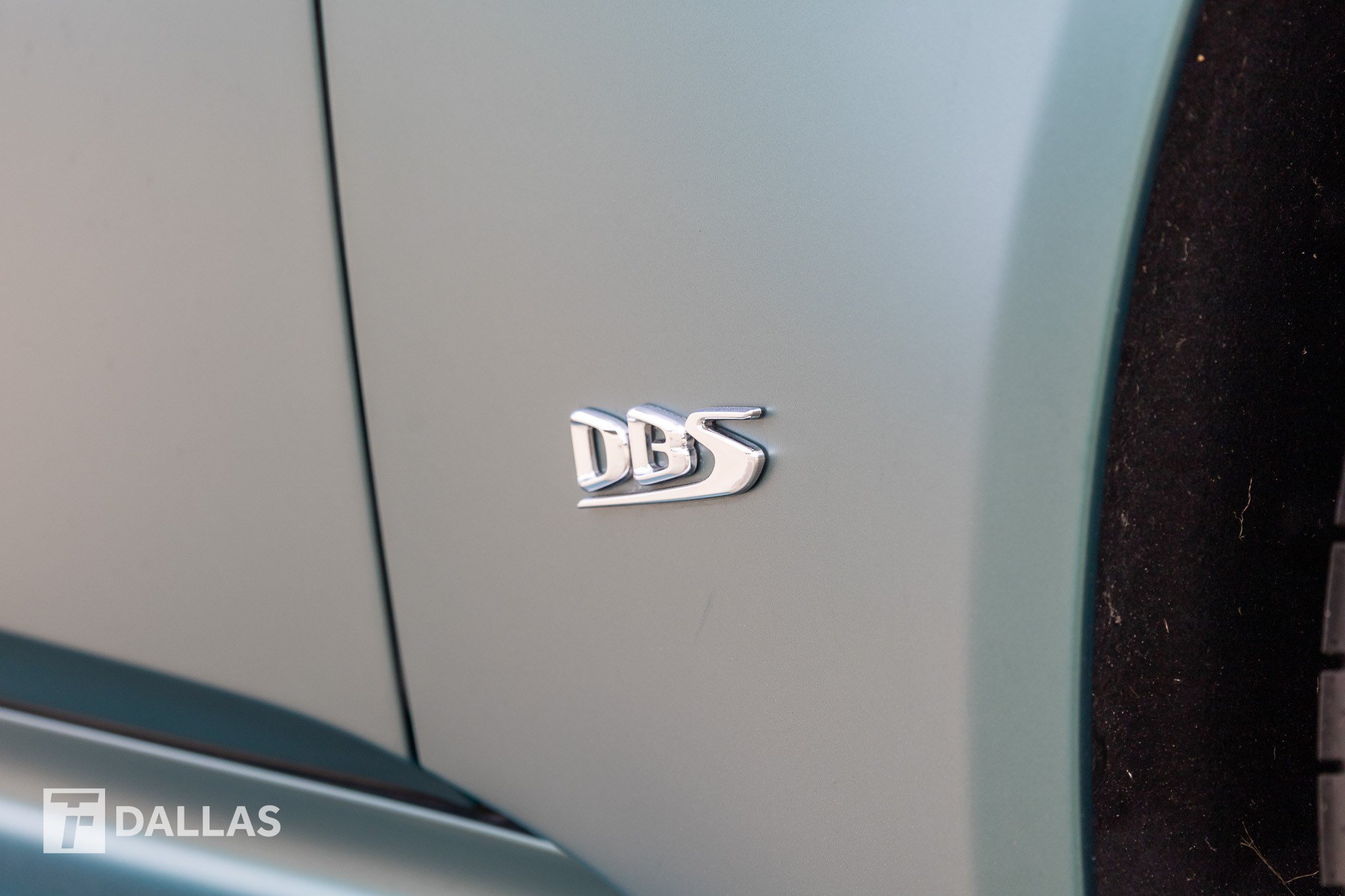 Used 2023 Aston Martin DBS Superleggera Volante RWD image 20