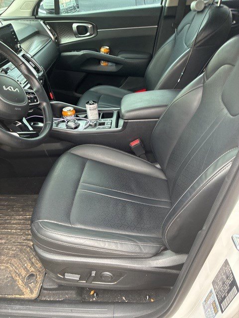 Used 2022 Kia Sorento EX w/ Panoramic Sunroof Package image 10