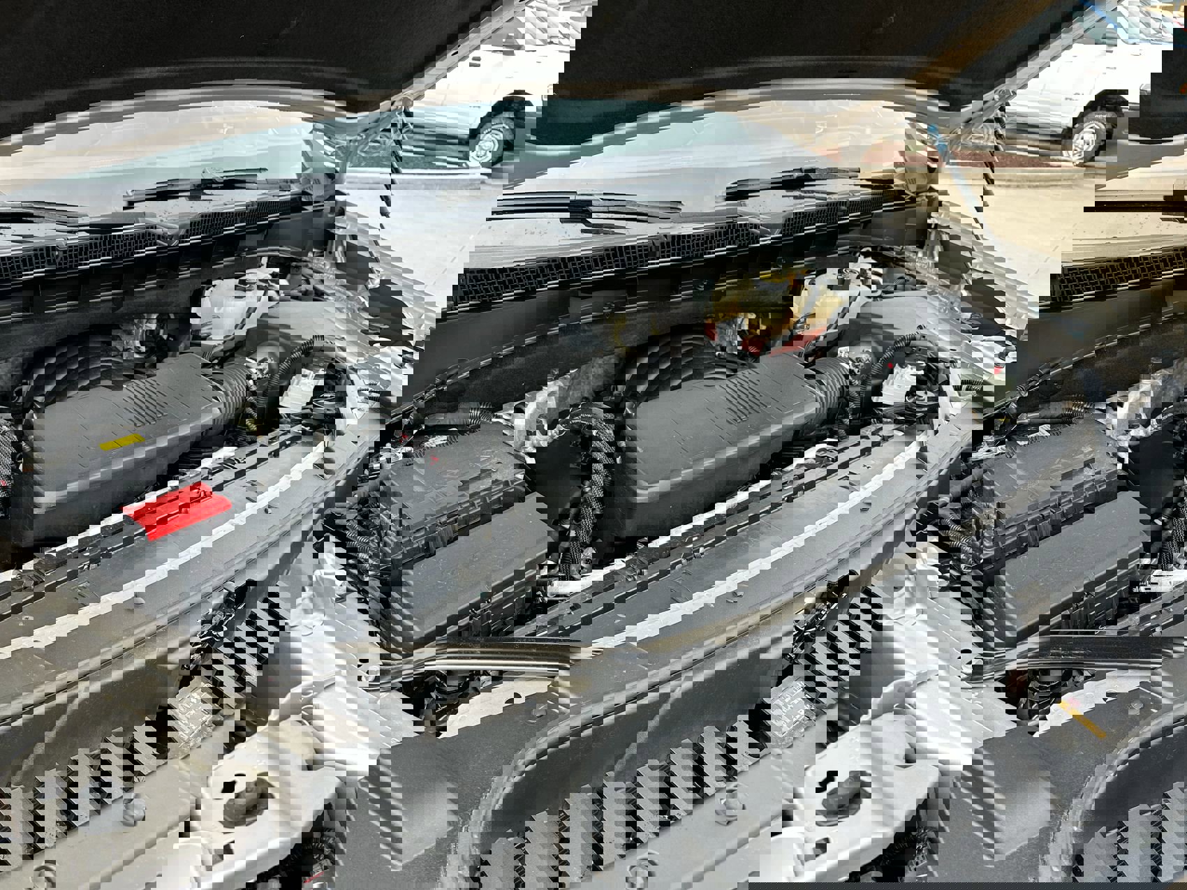 Used 2023 Cadillac Escalade Sport Platinum w/ LPO, ONYX Package image 28