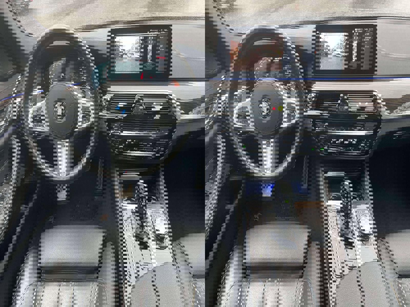 Used 2023 BMW M550i xDrive w/ Executive Package image 13