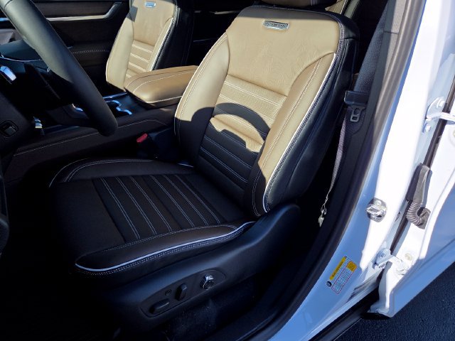 New 2027 GMC Acadia Denali Ultimate w/ LPO, Floor Liner Package AWD/4WD image 27