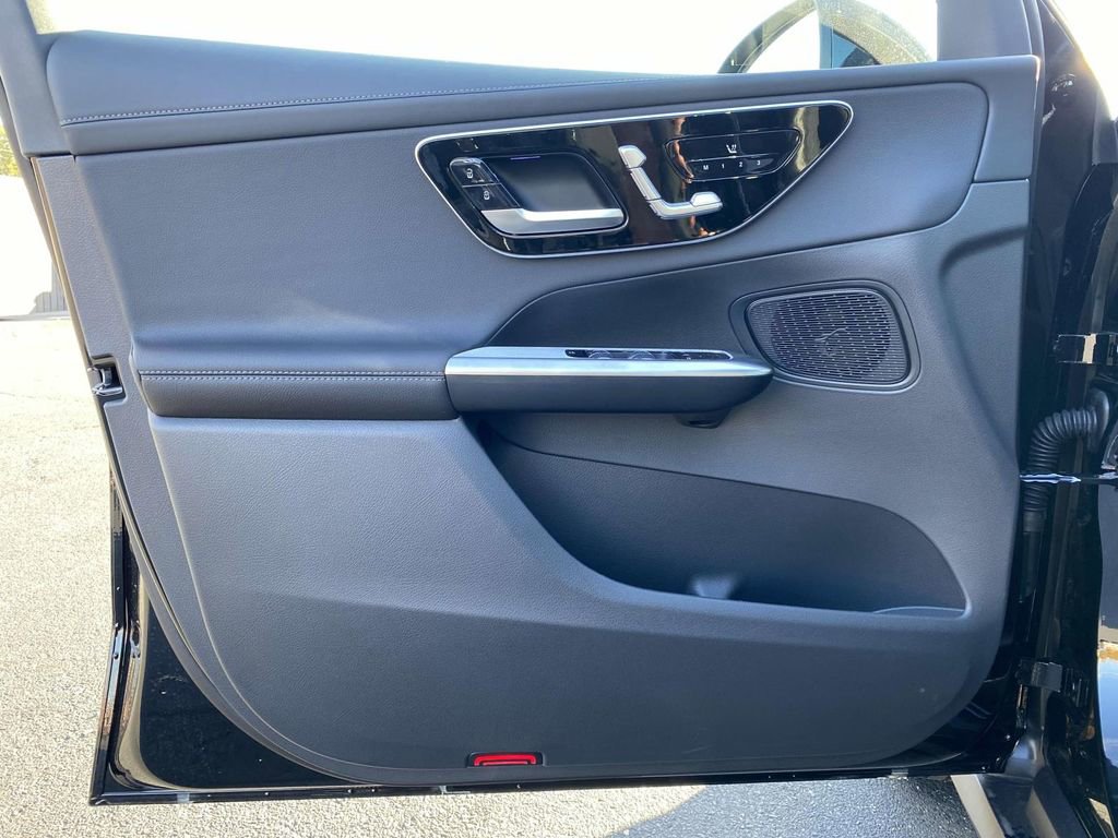 Certified 2025 Mercedes-Benz GLC 300 4MATIC image 15