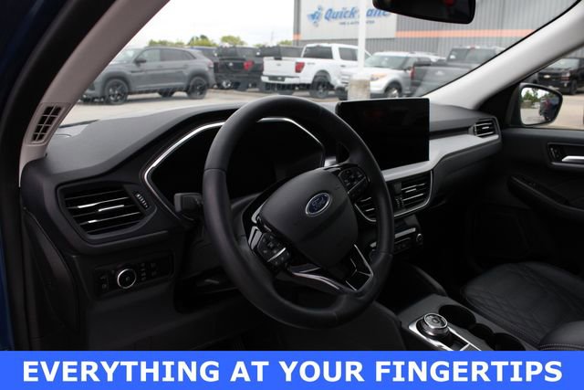 Used 2023 Ford Escape SE w/ PHEV Premium Package FWD image 2