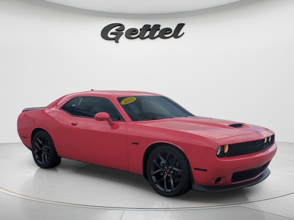 Used 2023 Dodge Challenger R/T w/ Blacktop Package RWD image 3