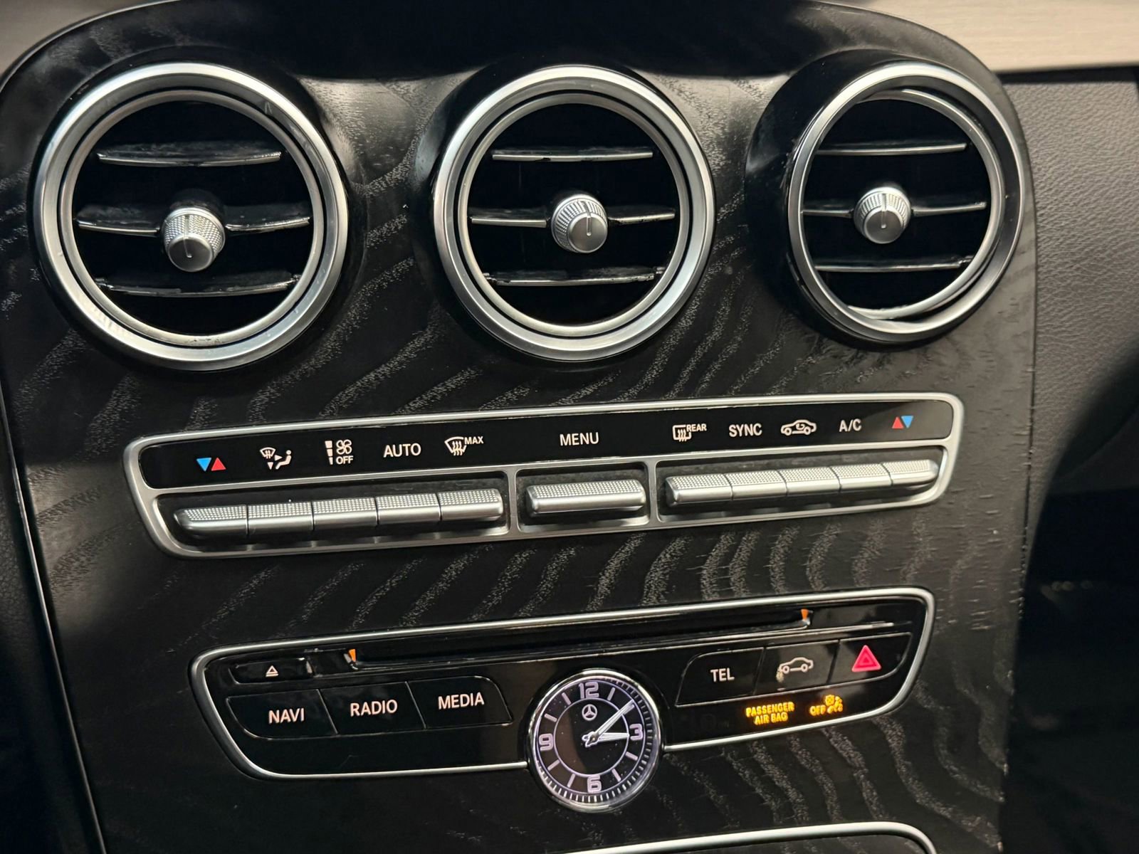 Used 2018 Mercedes-Benz C 300 Sedan w/ AMG Line image 28