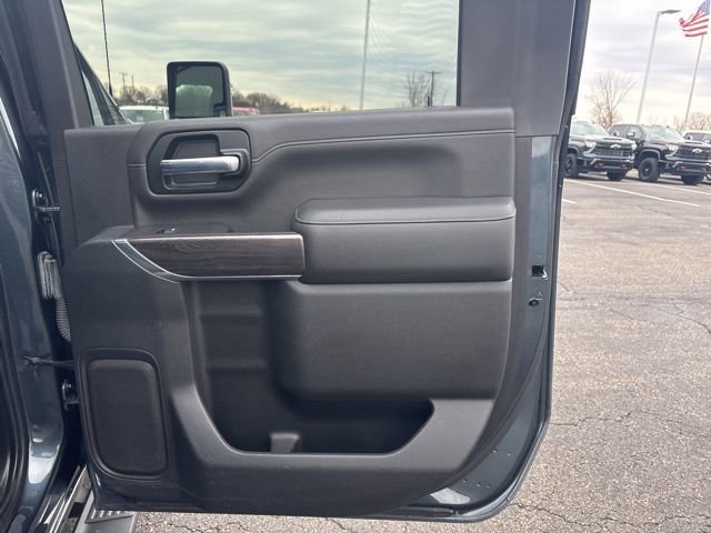 Used 2020 Chevrolet Silverado 3500 LTZ w/ LTZ Premium Package image 21