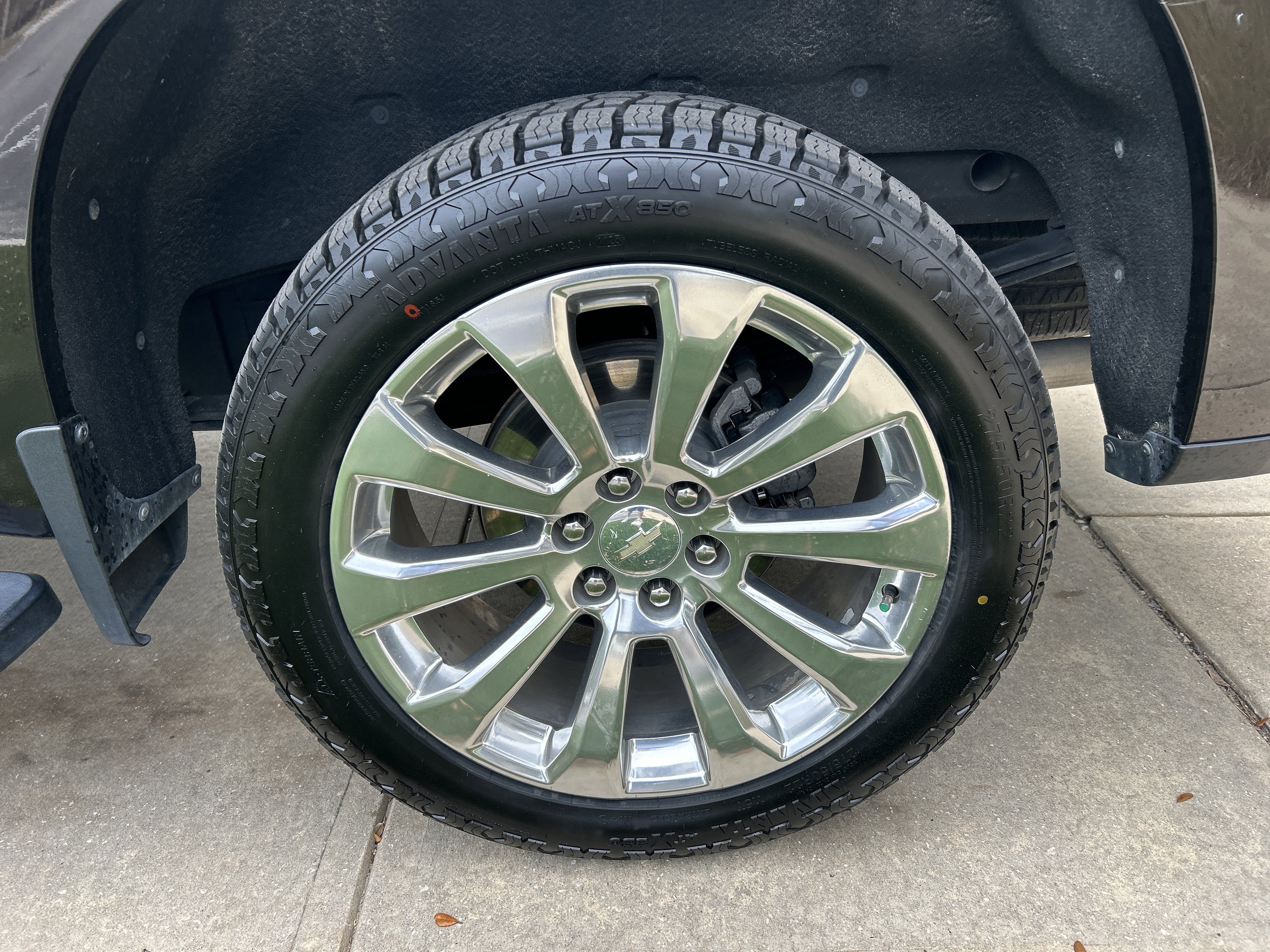 Used 2019 Chevrolet Silverado 1500 High Country w/ Technology Package image 9