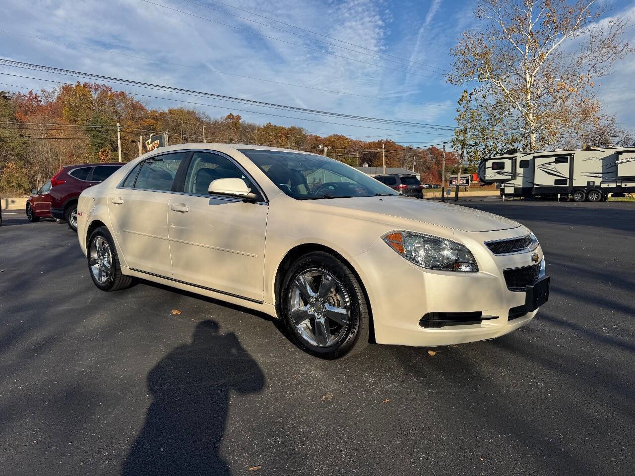 Used 2011 Chevrolet Malibu LT w/ White Diamond Premium Package FWD image 4