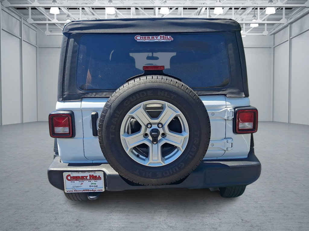 Used 2022 Jeep Wrangler Unlimited Sport AWD/4WD image 4